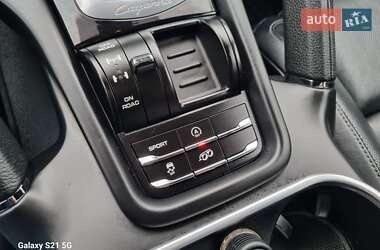 Внедорожник / Кроссовер Porsche Cayenne 2014 в 