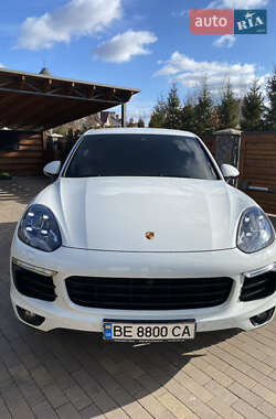 Позашляховик / Кросовер Porsche Cayenne 2016 в Києві