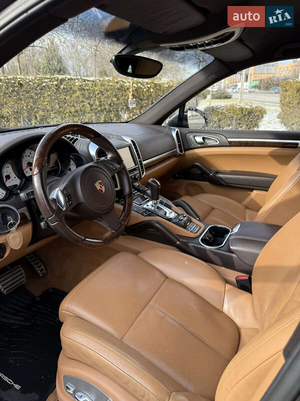 Внедорожник / Кроссовер Porsche Cayenne 2012 в Днепре