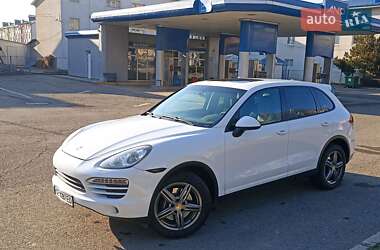 Внедорожник / Кроссовер Porsche Cayenne 2012 в 