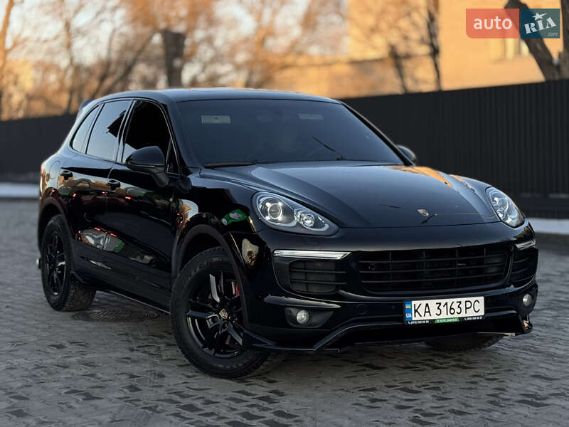 Внедорожник / Кроссовер Porsche Cayenne 2016 в Днепре