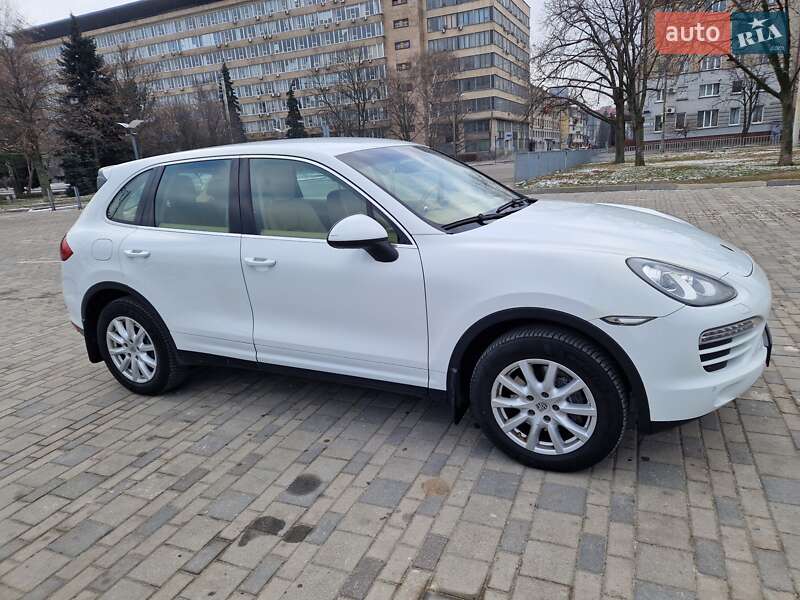Позашляховик / Кросовер Porsche Cayenne 2012 в Дніпрі