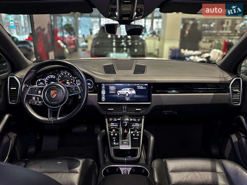 Внедорожник / Кроссовер Porsche Cayenne 2018 в Одессе
