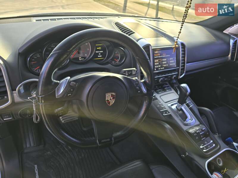 Внедорожник / Кроссовер Porsche Cayenne 2010 в Днепре