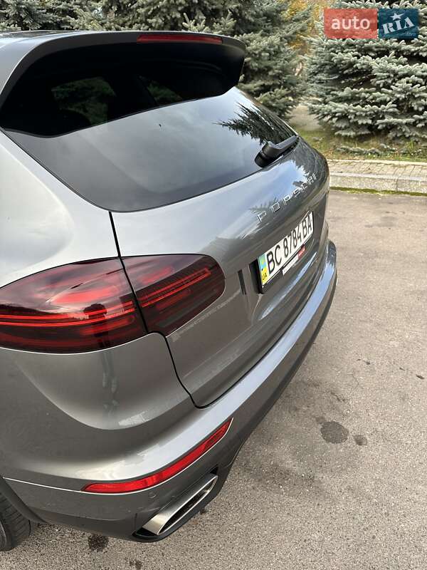 Внедорожник / Кроссовер Porsche Cayenne 2017 в Львове