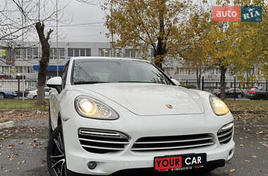 Внедорожник / Кроссовер Porsche Cayenne 2014 в Киеве