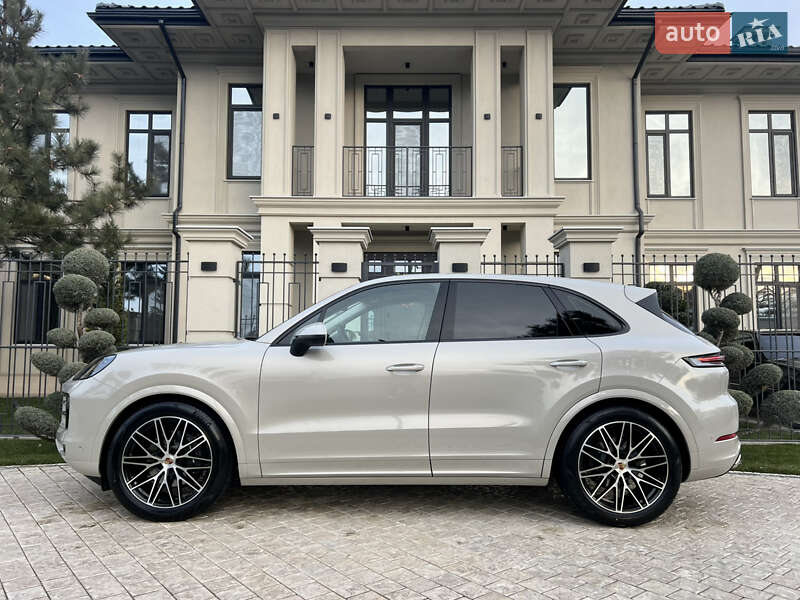 Внедорожник / Кроссовер Porsche Cayenne 2024 в Одессе