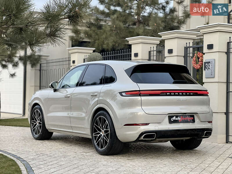 Внедорожник / Кроссовер Porsche Cayenne 2024 в Одессе