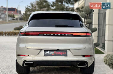 Внедорожник / Кроссовер Porsche Cayenne 2024 в 