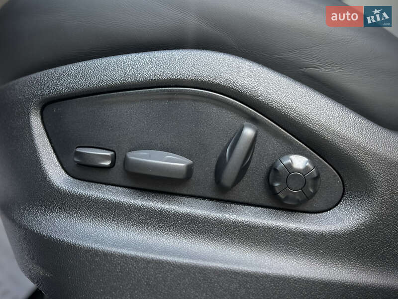 Внедорожник / Кроссовер Porsche Cayenne 2024 в Одессе