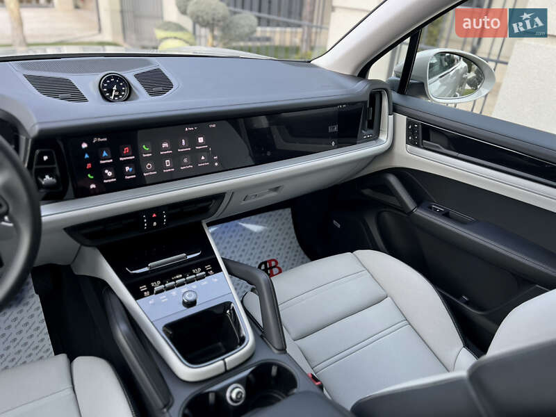 Внедорожник / Кроссовер Porsche Cayenne 2024 в Одессе