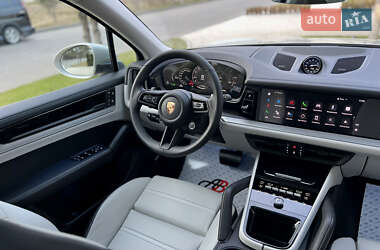 Внедорожник / Кроссовер Porsche Cayenne 2024 в 