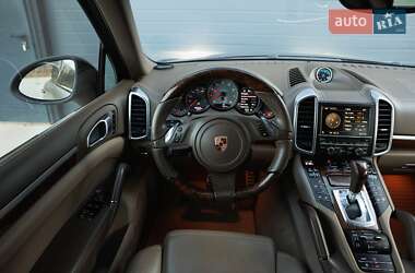 Позашляховик / Кросовер Porsche Cayenne 2011 в Дубні