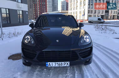 Позашляховик / Кросовер Porsche Cayenne 2013 в Києві