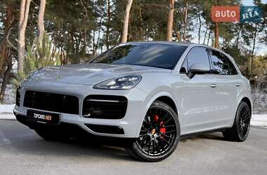 Позашляховик / Кросовер Porsche Cayenne 2018 в 