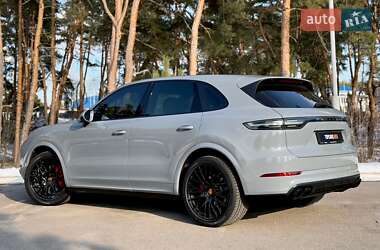 Позашляховик / Кросовер Porsche Cayenne 2018 в 