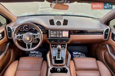 Позашляховик / Кросовер Porsche Cayenne 2018 в 