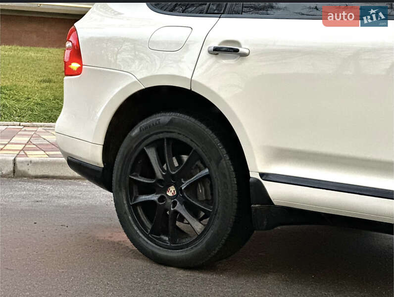 Позашляховик / Кросовер Porsche Cayenne 2009 в Золочеві