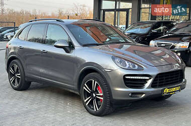 Внедорожник / Кроссовер Porsche Cayenne 2010 в Черновцах