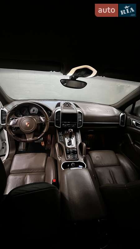 Внедорожник / Кроссовер Porsche Cayenne 2013 в Запорожье