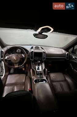 Внедорожник / Кроссовер Porsche Cayenne 2013 в 