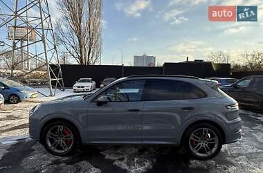 Внедорожник / Кроссовер Porsche Cayenne 2023 в 