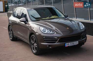 Позашляховик / Кросовер Porsche Cayenne 2013 в Києві