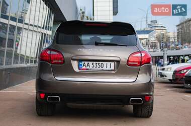 Позашляховик / Кросовер Porsche Cayenne 2013 в Києві