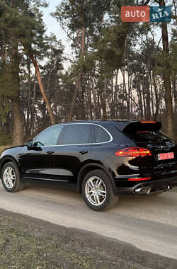 Внедорожник / Кроссовер Porsche Cayenne 2015 в Луцке