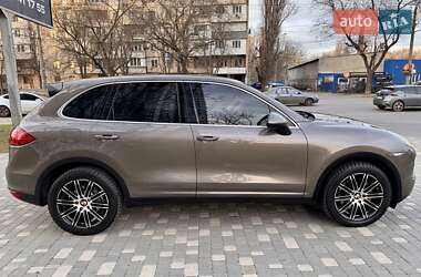 Позашляховик / Кросовер Porsche Cayenne 2011 в 