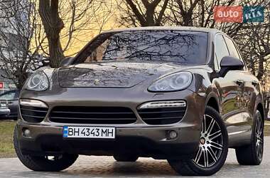 Позашляховик / Кросовер Porsche Cayenne 2011 в 
