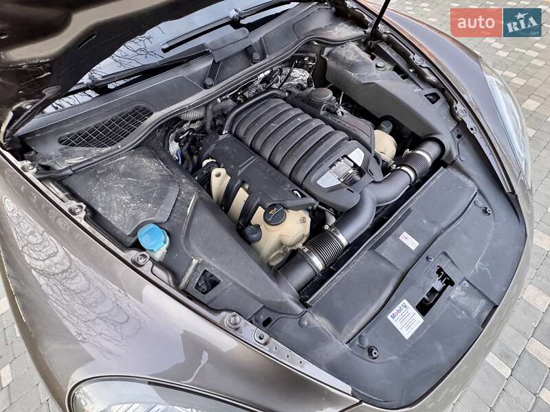 Позашляховик / Кросовер Porsche Cayenne 2011 в Одесі