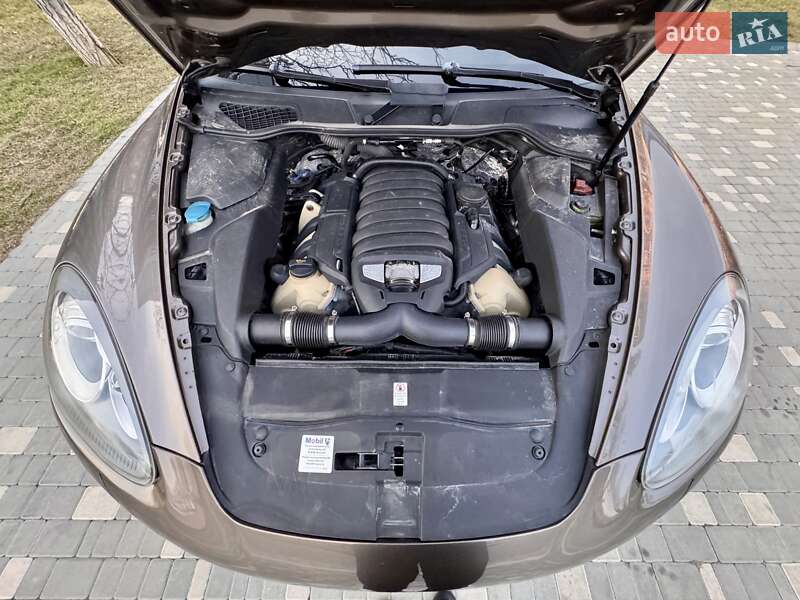 Позашляховик / Кросовер Porsche Cayenne 2011 в Одесі