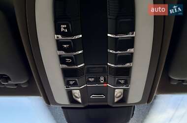 Позашляховик / Кросовер Porsche Cayenne 2011 в 