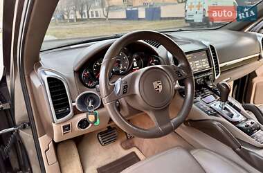 Позашляховик / Кросовер Porsche Cayenne 2011 в 