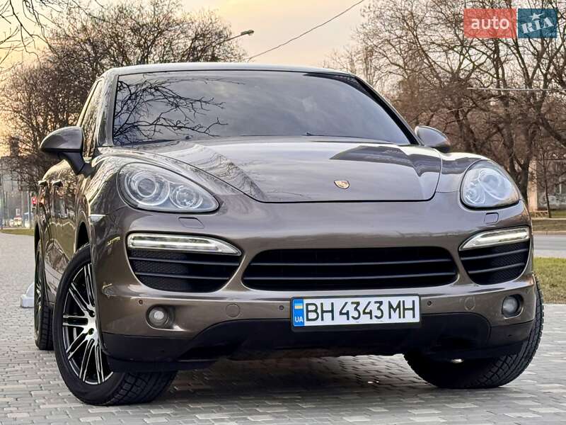 Позашляховик / Кросовер Porsche Cayenne 2011 в Одесі