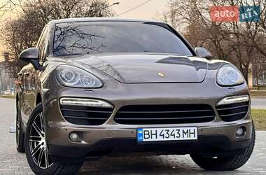 Позашляховик / Кросовер Porsche Cayenne 2011 в 