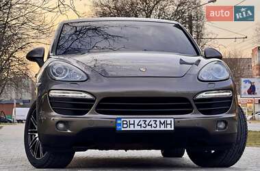 Позашляховик / Кросовер Porsche Cayenne 2011 в 