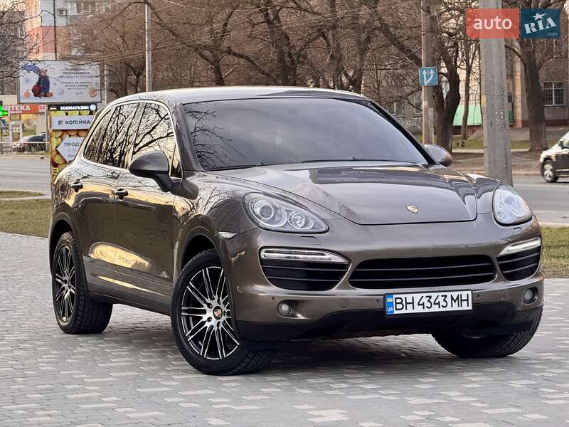 Позашляховик / Кросовер Porsche Cayenne 2011 в Одесі
