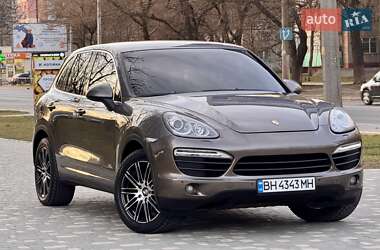 Позашляховик / Кросовер Porsche Cayenne 2011 в 