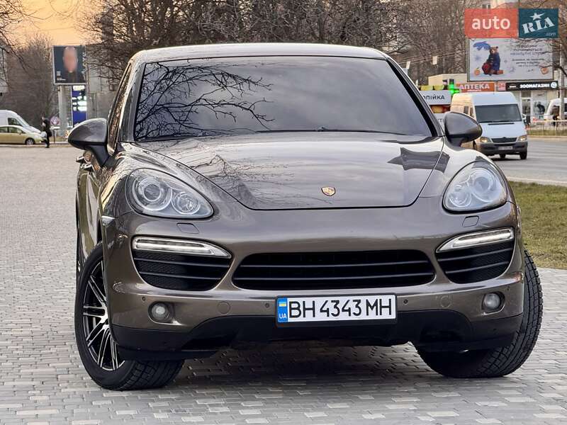 Позашляховик / Кросовер Porsche Cayenne 2011 в Одесі