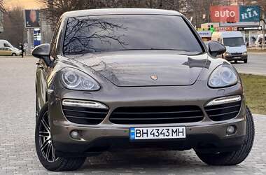 Позашляховик / Кросовер Porsche Cayenne 2011 в 