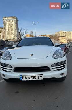 Позашляховик / Кросовер Porsche Cayenne 2013 в Києві