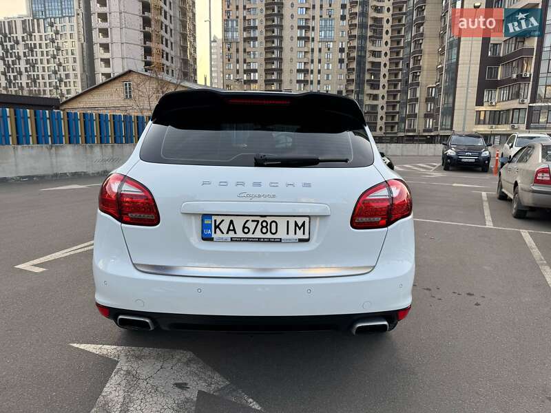 Внедорожник / Кроссовер Porsche Cayenne 2013 в Киеве