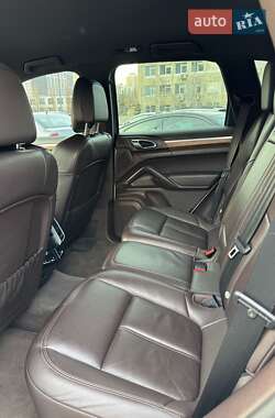 Внедорожник / Кроссовер Porsche Cayenne 2013 в 