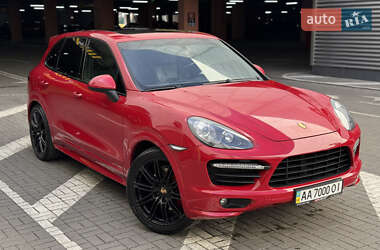 Внедорожник / Кроссовер Porsche Cayenne 2013 в Киеве