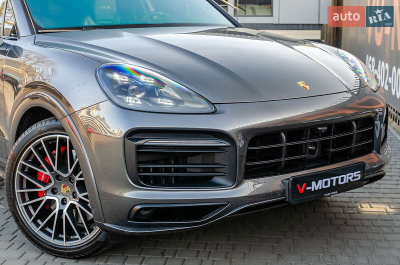 Внедорожник / Кроссовер Porsche Cayenne 2021 в Киеве