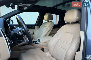 Позашляховик / Кросовер Porsche Cayenne 2019 в 
