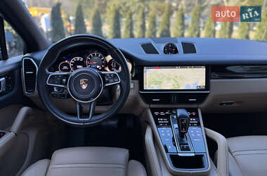 Позашляховик / Кросовер Porsche Cayenne 2019 в 