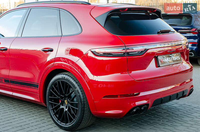 Внедорожник / Кроссовер Porsche Cayenne 2020 в Киеве